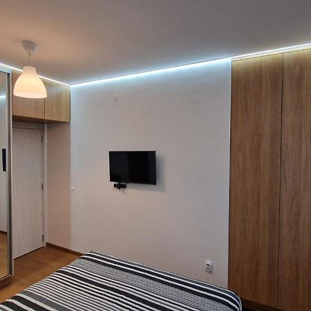 Apartamento Porodicno-Poslovni Udoban Stan Belgrado Exterior foto