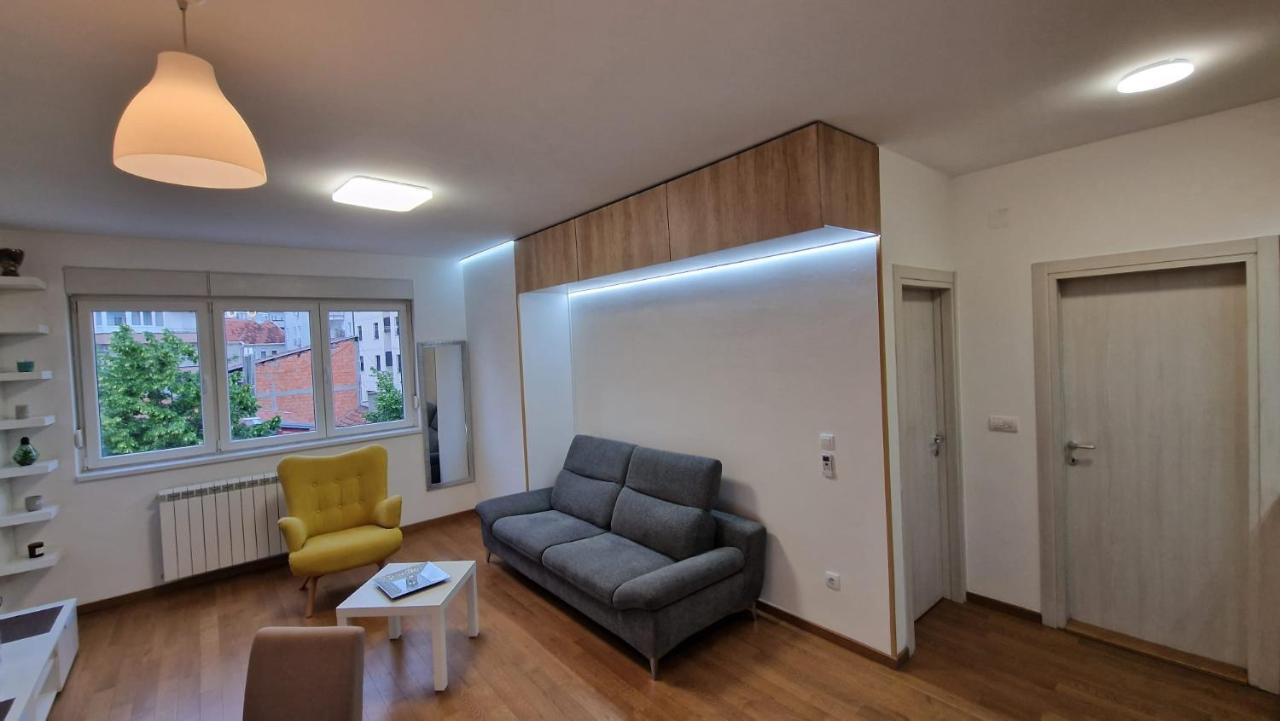Apartamento Porodicno-Poslovni Udoban Stan Belgrado Exterior foto